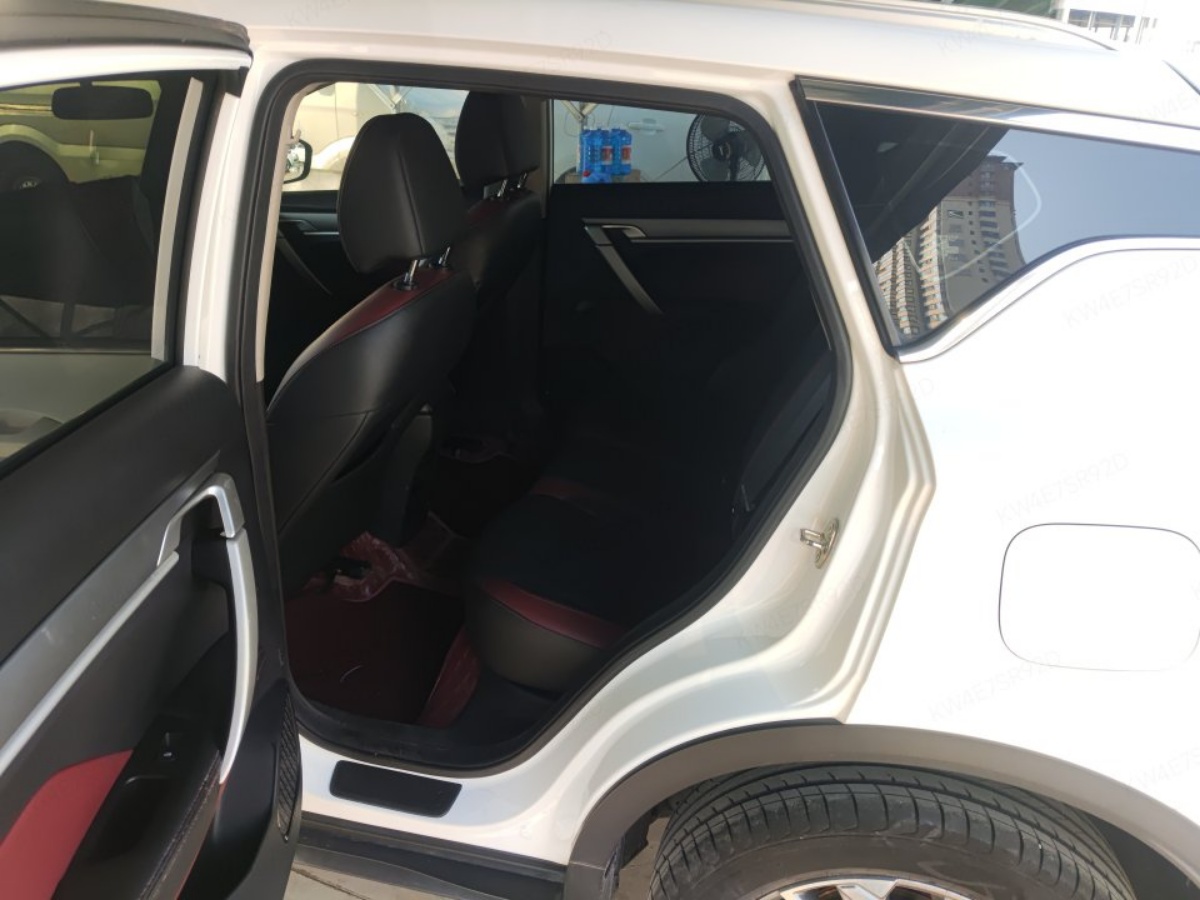 GEELY Coolray 2022 car image #4