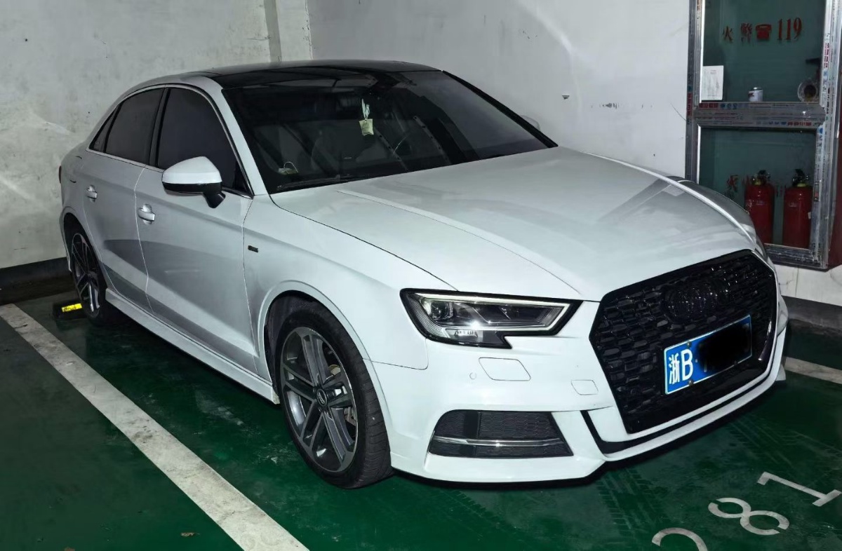 Audi A3 2019 #3 Audi A3 2019 car image #3