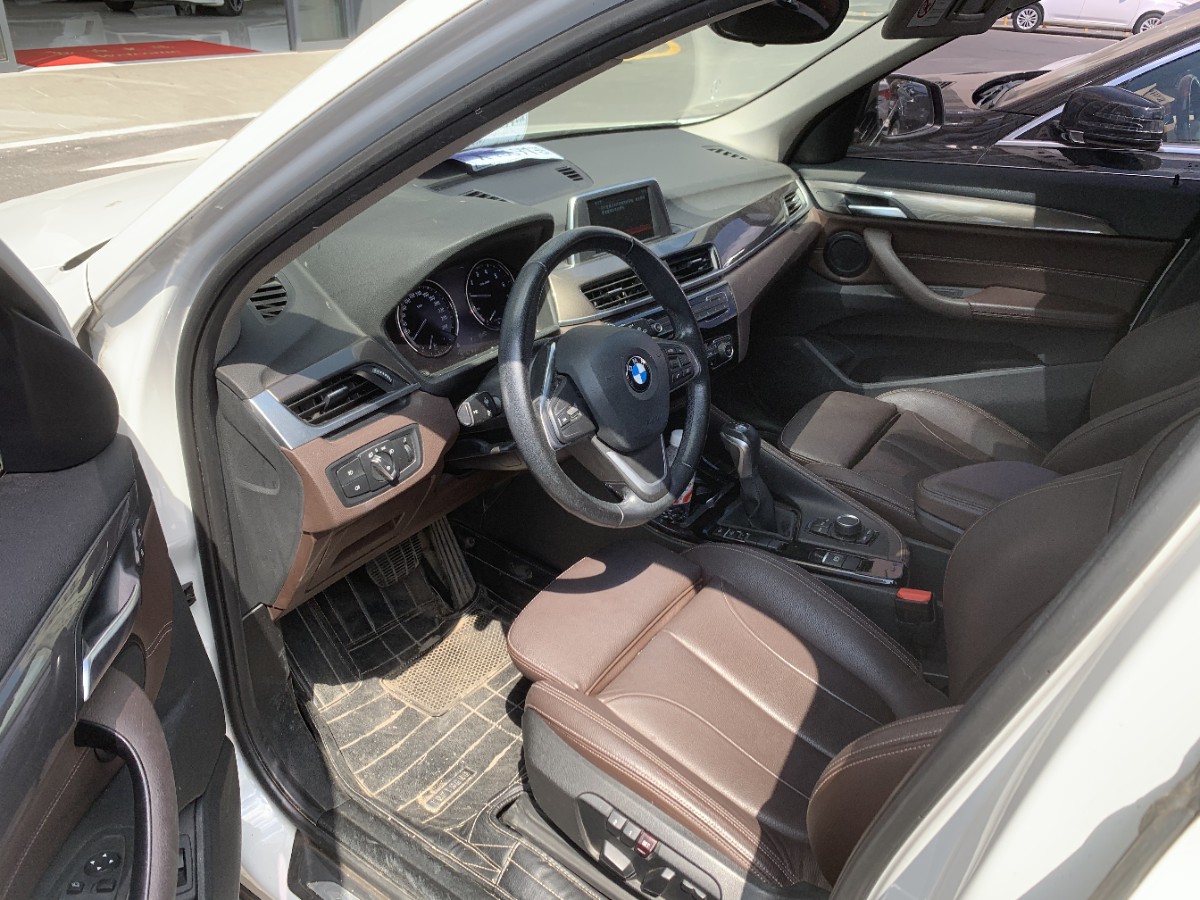 BMW X1 2019 car image #2