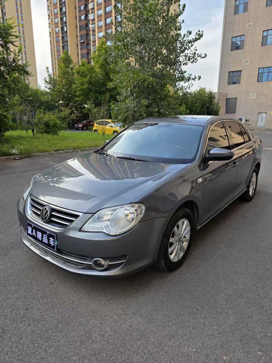Volkswagen Bora 2012 car image 