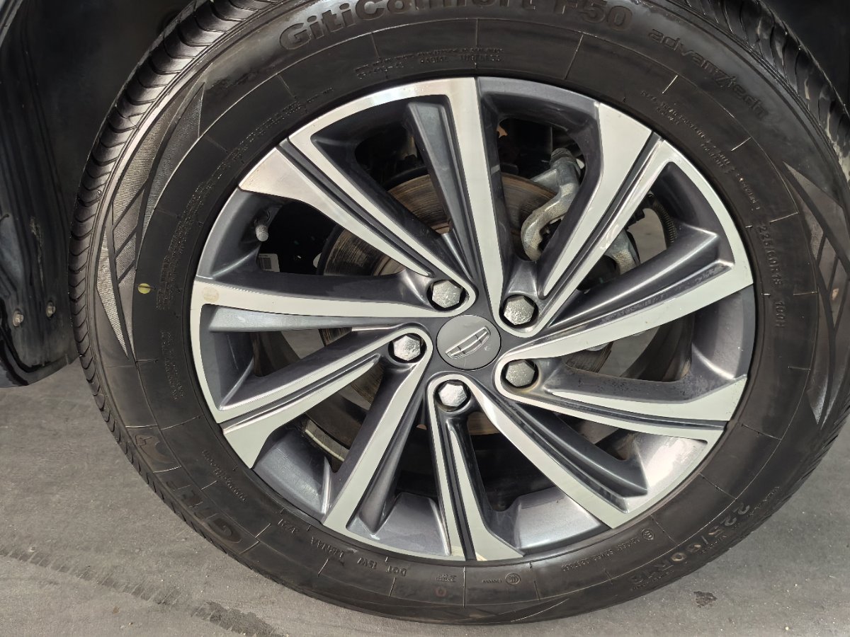 GEELY Vision X6 2021 car image #4