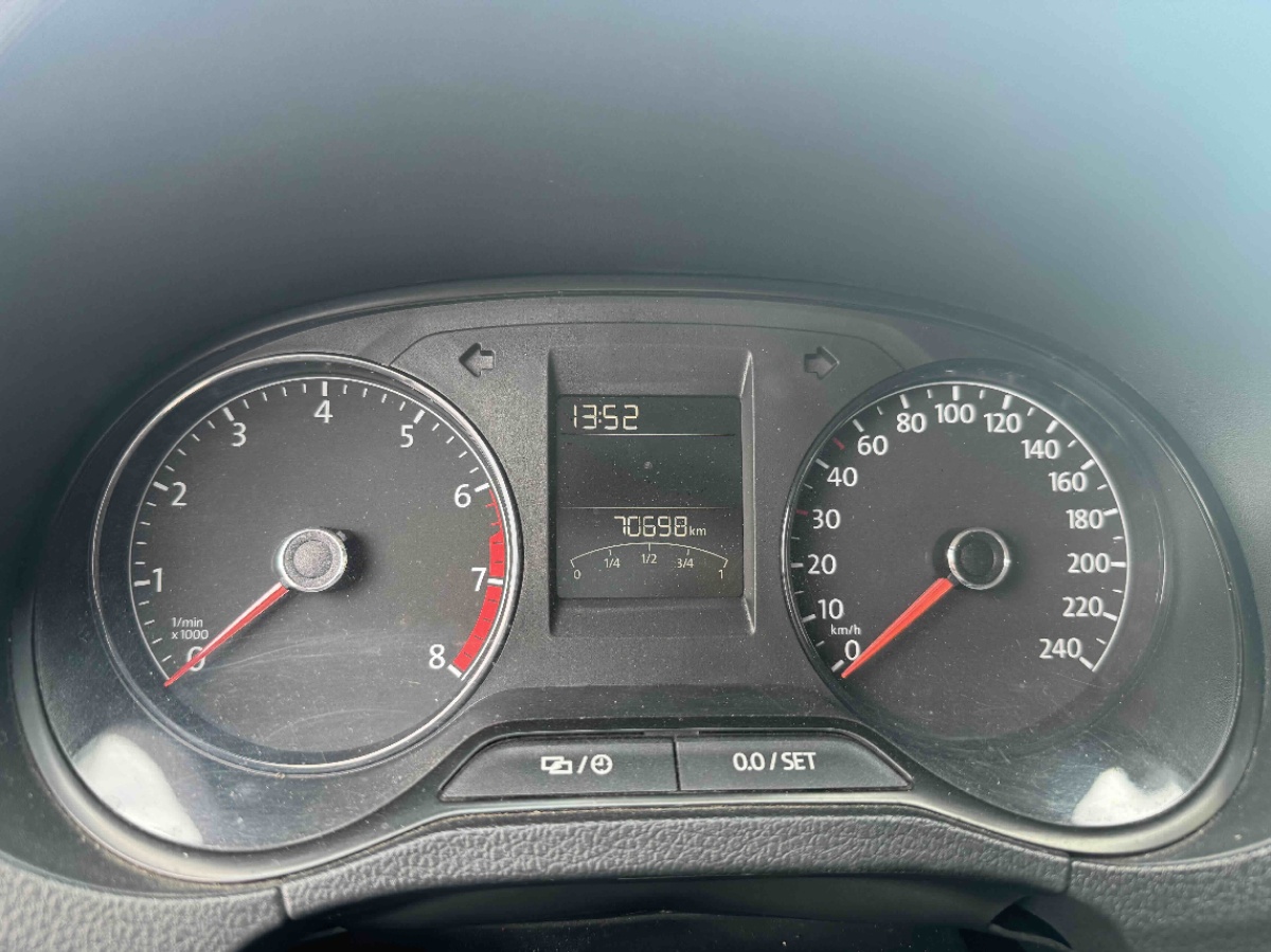Volkswagen Polo 2018 car image #10