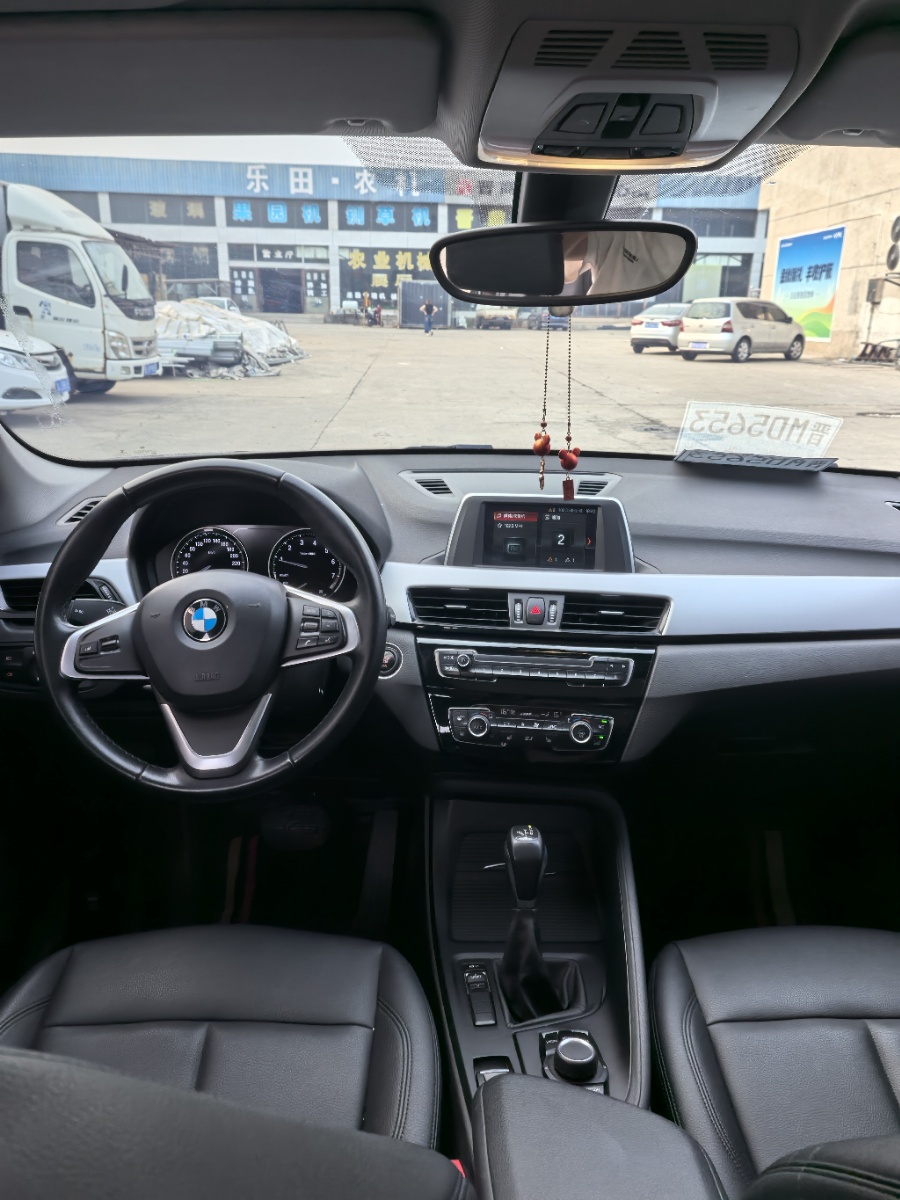 BMW X1 2019 #6 BMW X1 2019 car image #6