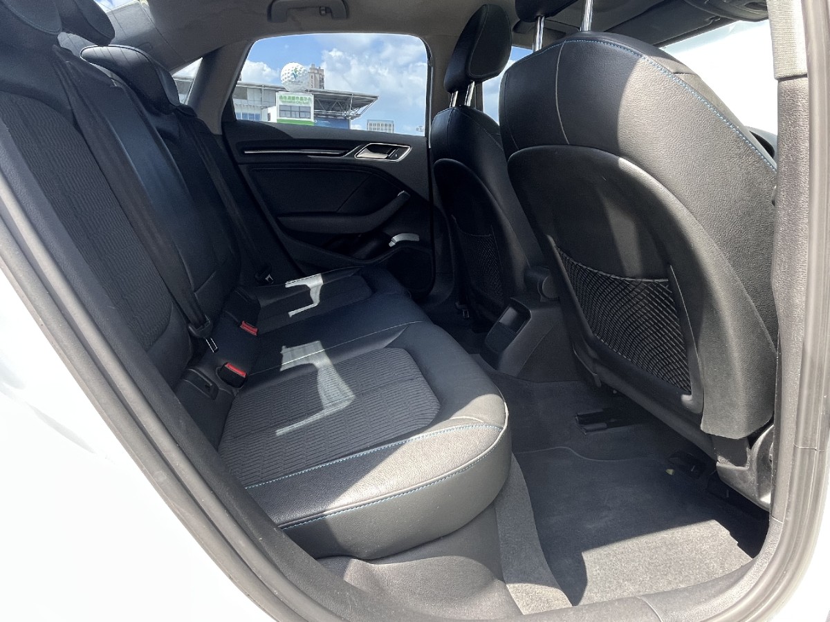 Audi A3 2018 car image #14