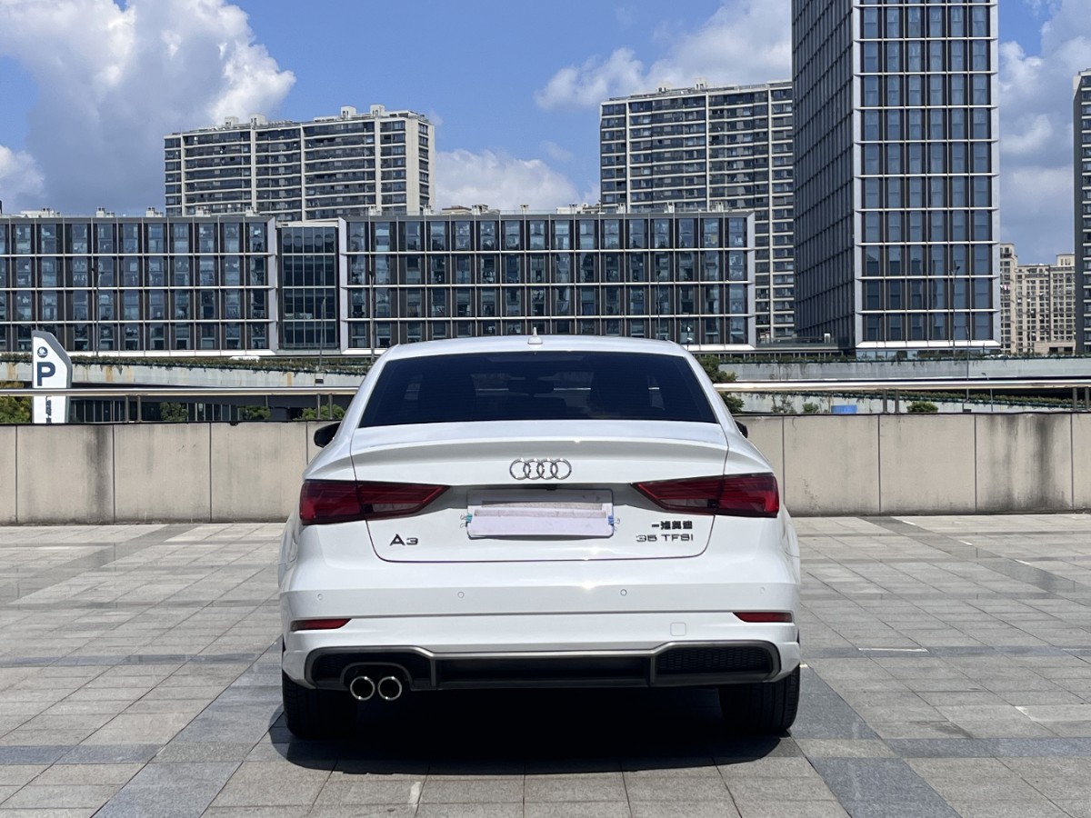 Audi A3 2018 car image #7