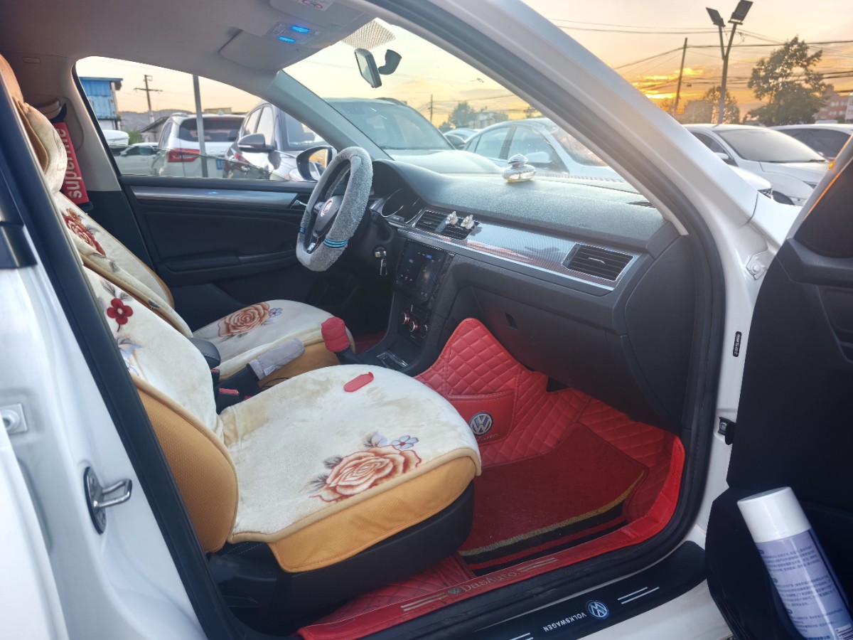 Volkswagen Bora 2020 immagine di auto #5