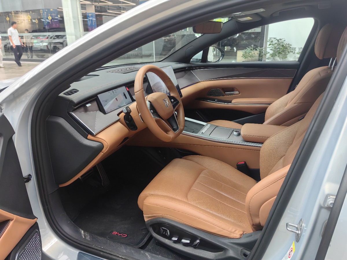 BYD HanL 2025 #5 BYD HanL 2025 car image #5