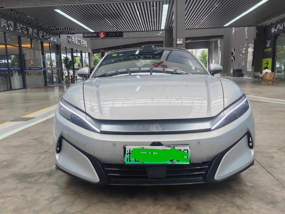 BYD HanL 2025 #2 BYD HanL 2025 car image #2