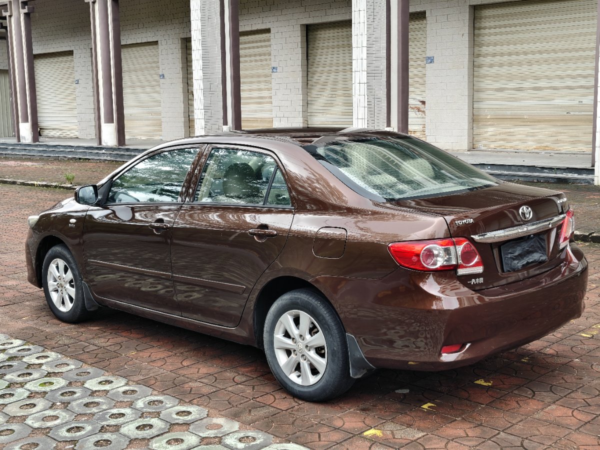 Toyota Corolla 2013 #9 Toyota Corolla 2013 car image #9