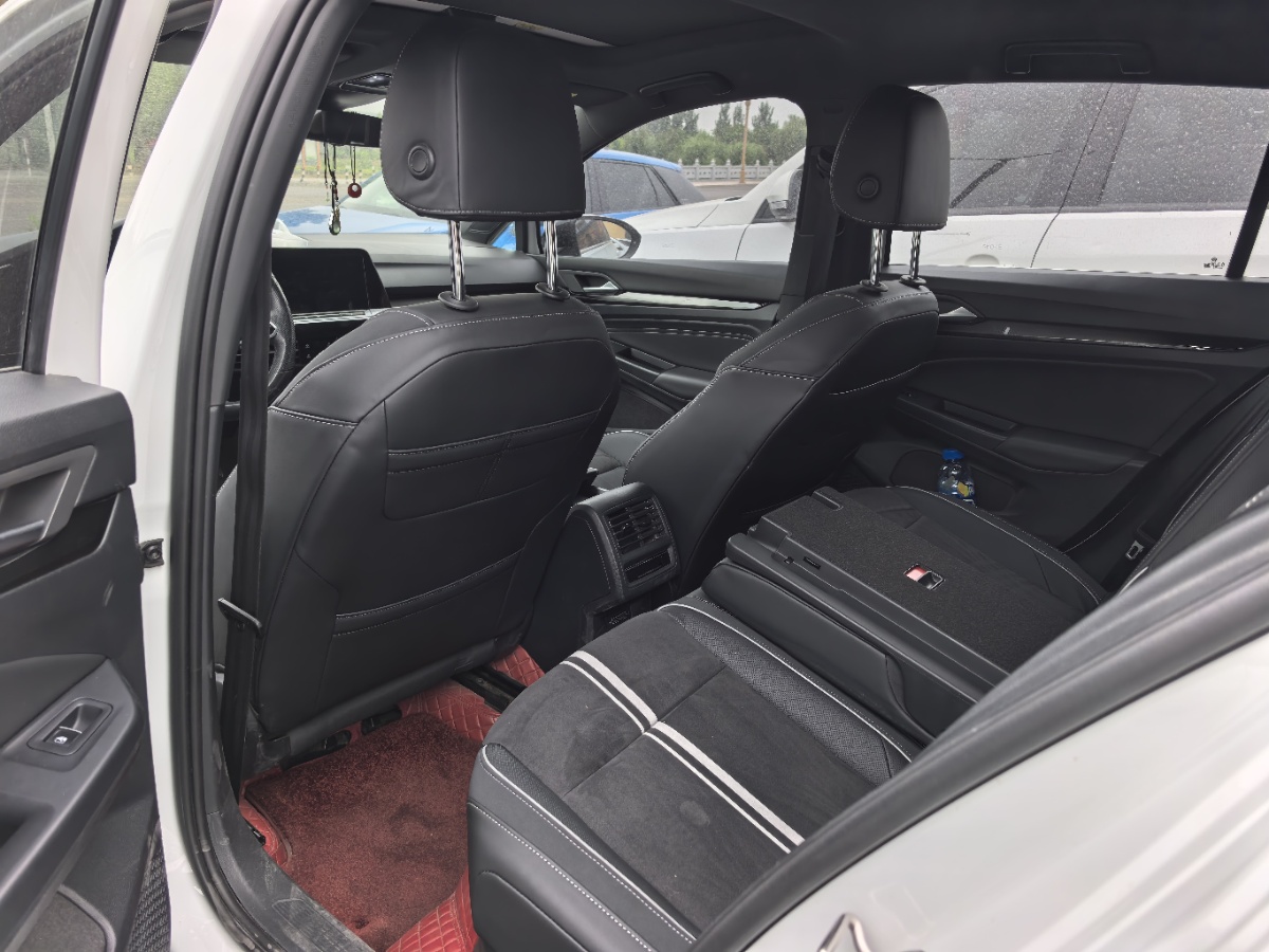 Volkswagen Golf 2021 car image #5