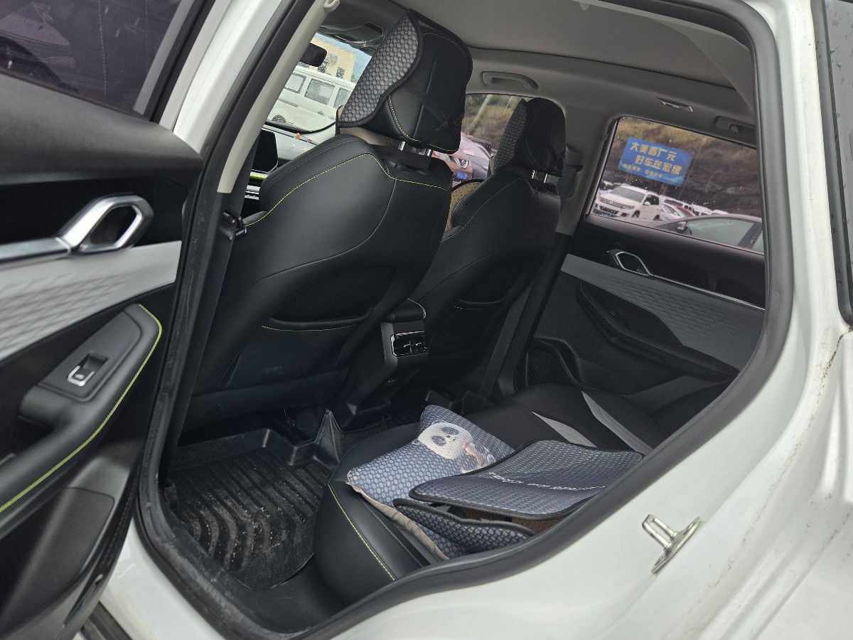 GEELY Coolray 2024 car image #4