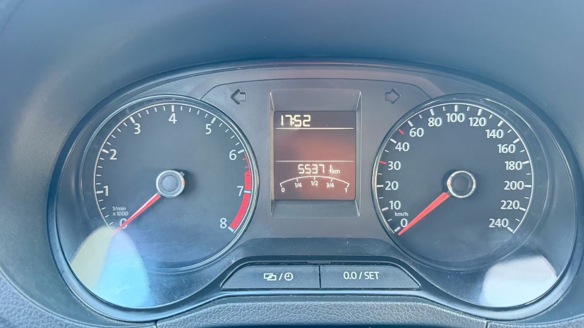 Volkswagen Polo 2017 car image #9