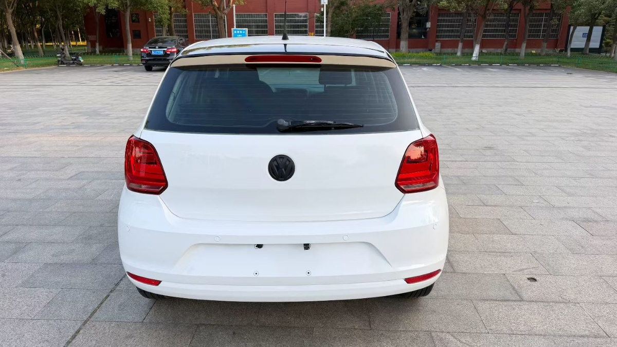 Volkswagen Polo 2017 car image #4