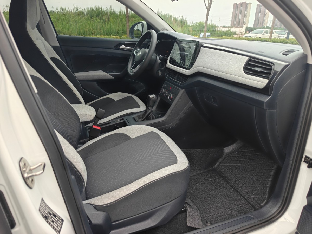 Volkswagen Tharu 2025 car image #7
