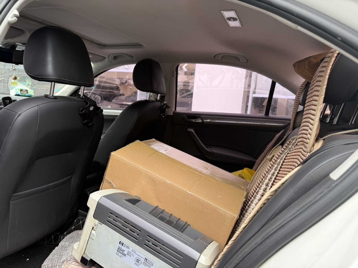 Volkswagen Santana 2016 car image #6