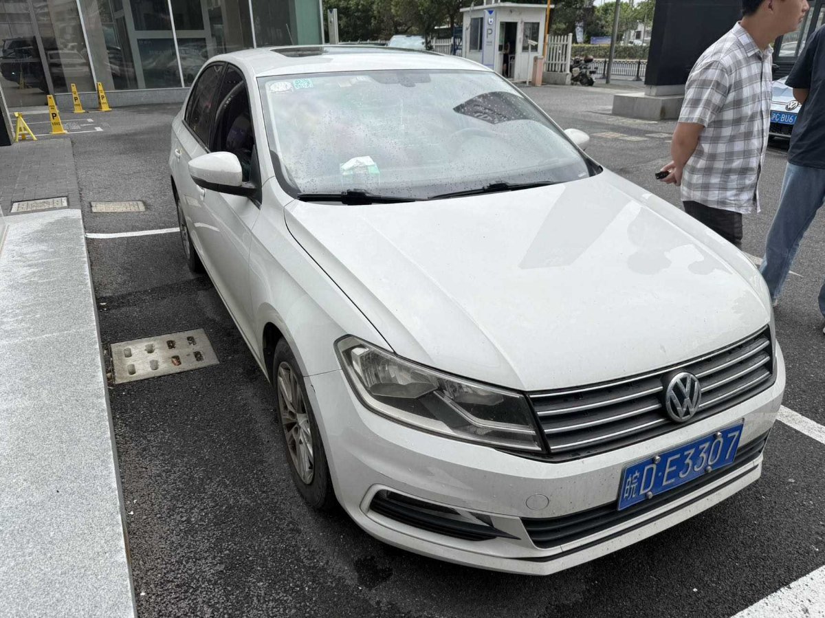 Volkswagen Santana 2016 car image #2