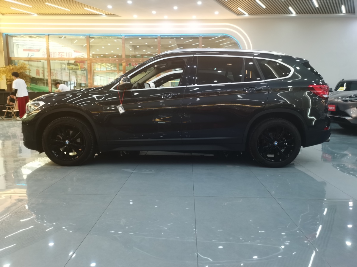 BMW X1 2022 #3 BMW X1 2022 car image #3