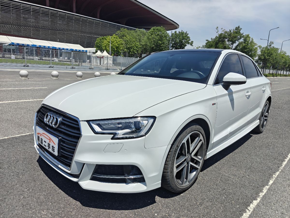 Audi A3 2018 car image 