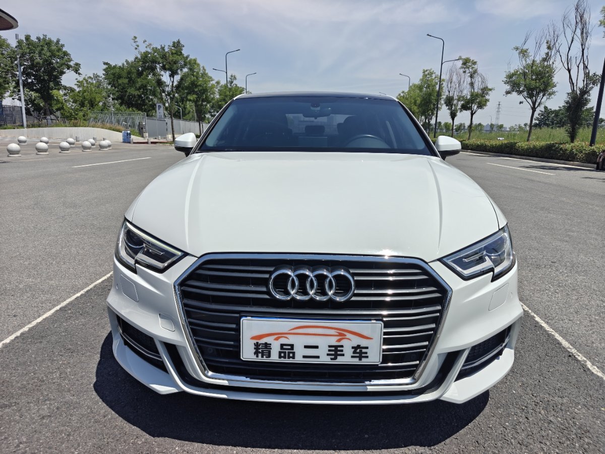 Audi A3 2018 car image #2