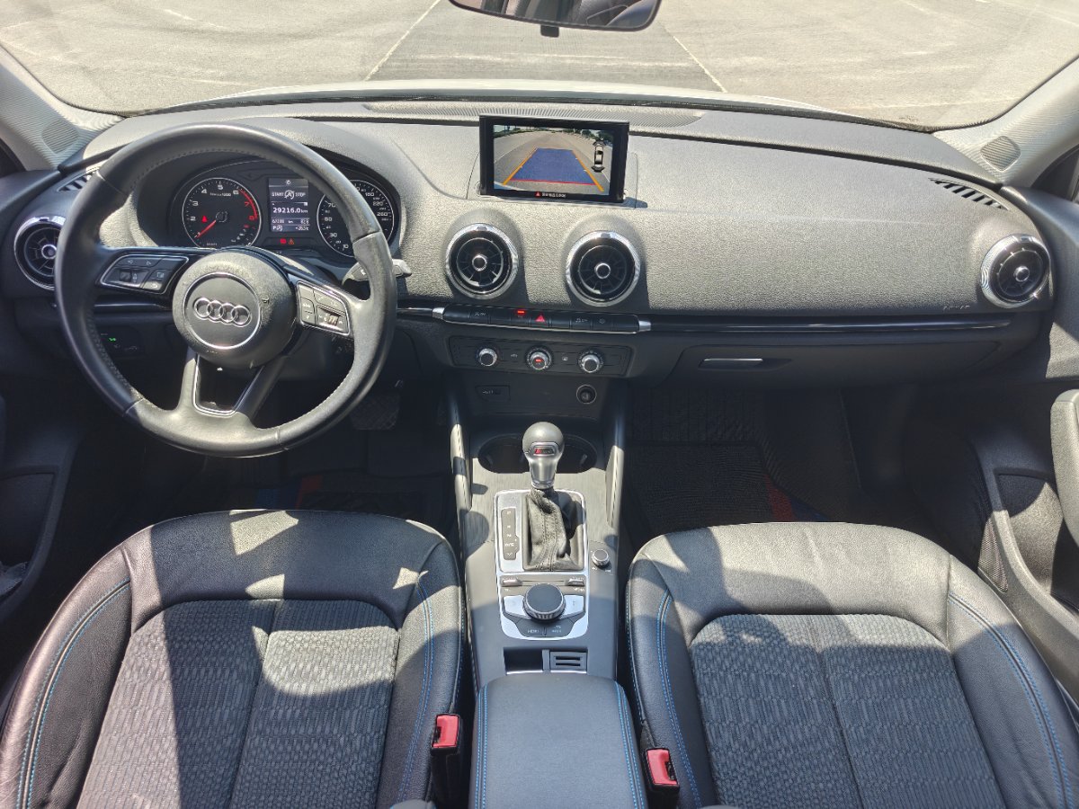 Audi A3 2018 car image #8