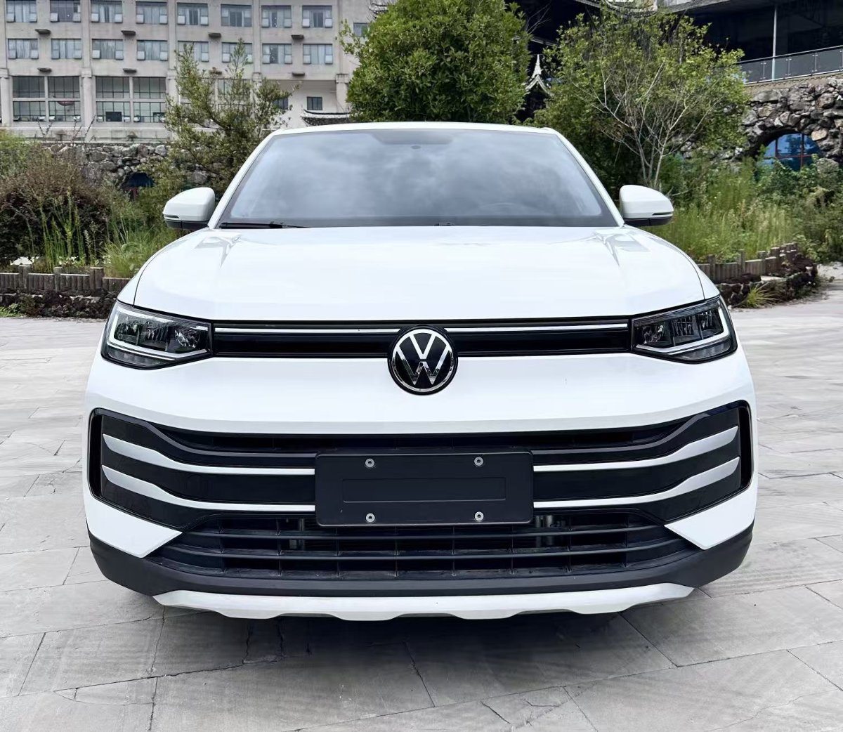 Volkswagen Tharu 2025 #3 Volkswagen Tharu 2025 car image #3