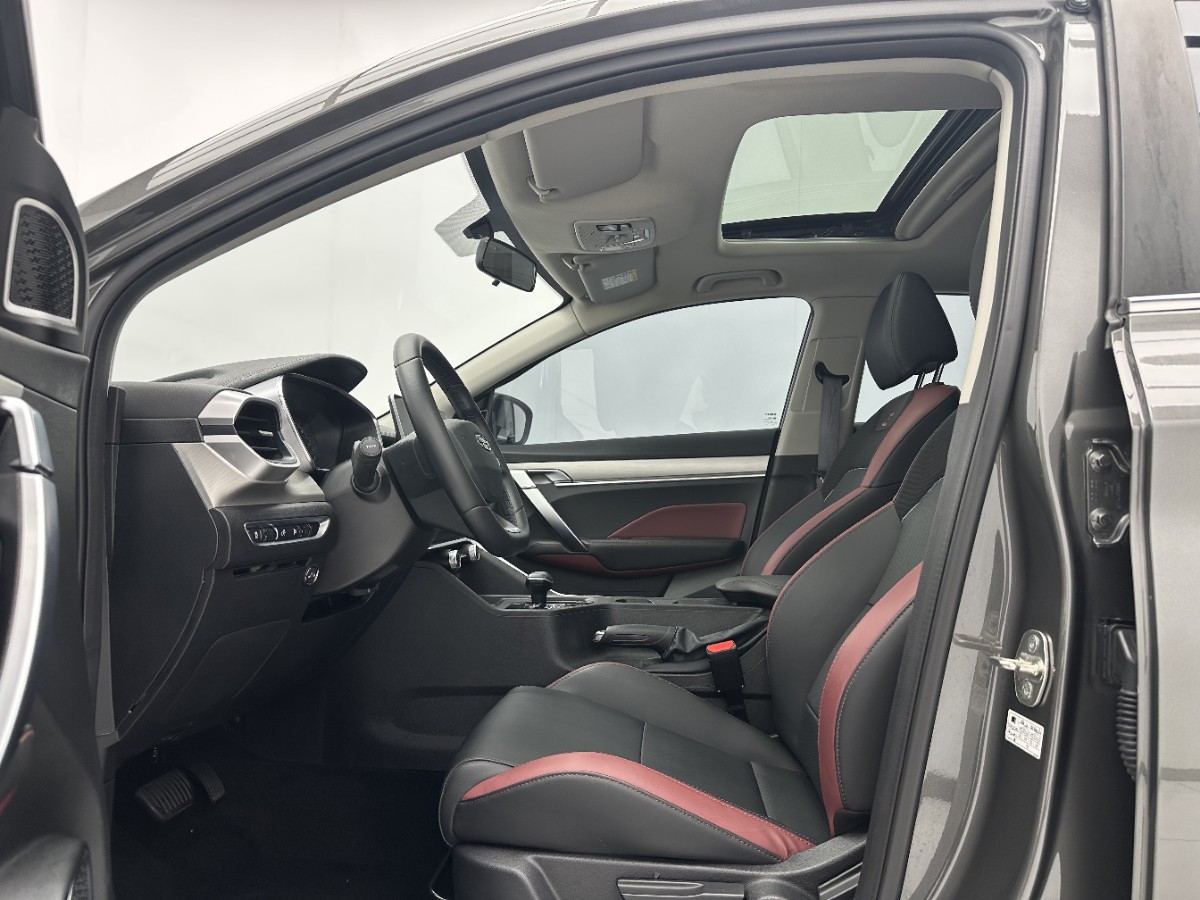 GEELY Coolray 2023 car image #5