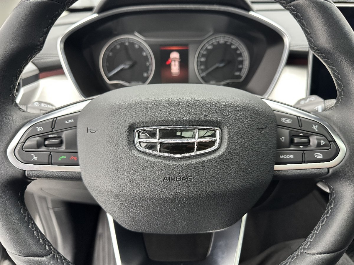 GEELY Coolray 2023 car image #13