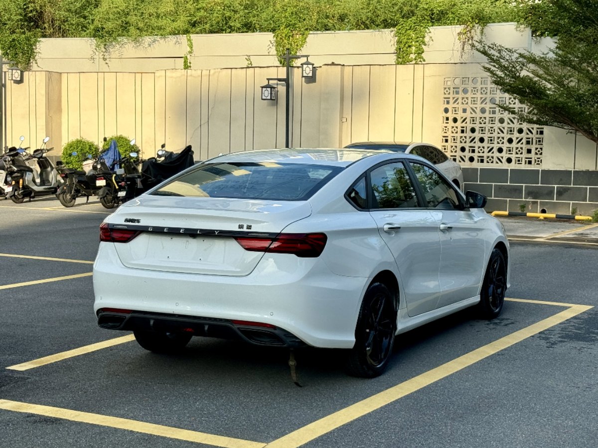 GEELY Binray 2022 car image #7