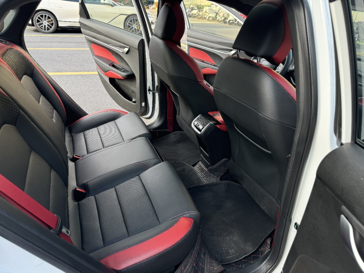 GEELY Binray 2022 car image #11