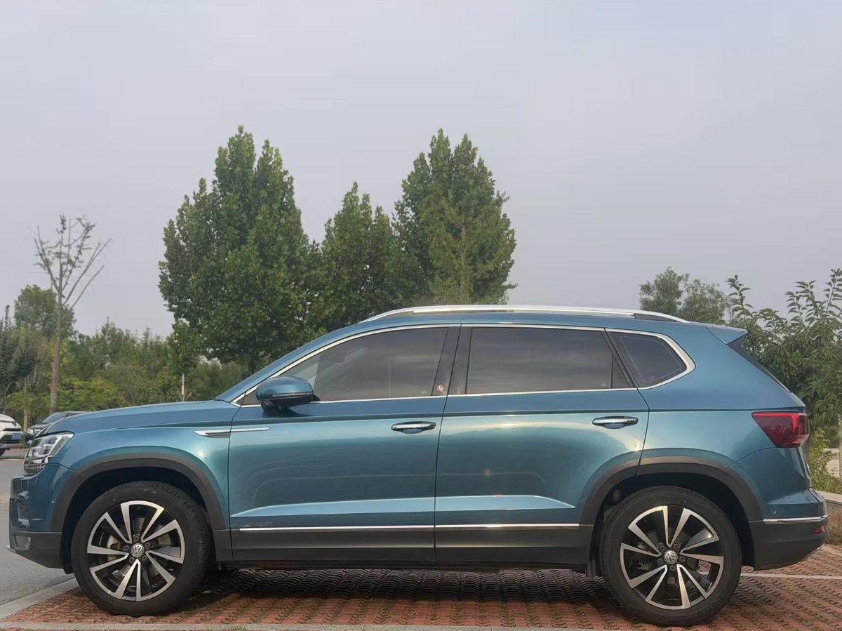 Volkswagen Tharu 2018 car image #3