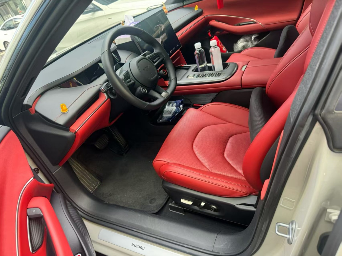 MI SU7 2024 immagine di auto #5