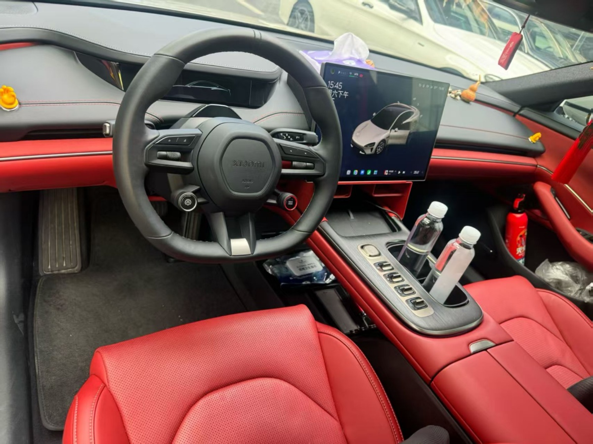 MI SU7 2024 immagine di auto #3