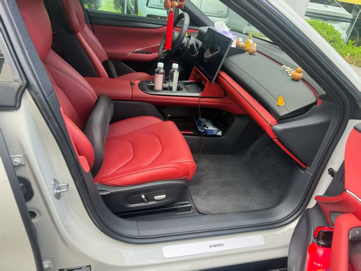 MI SU7 2024 immagine di auto #6