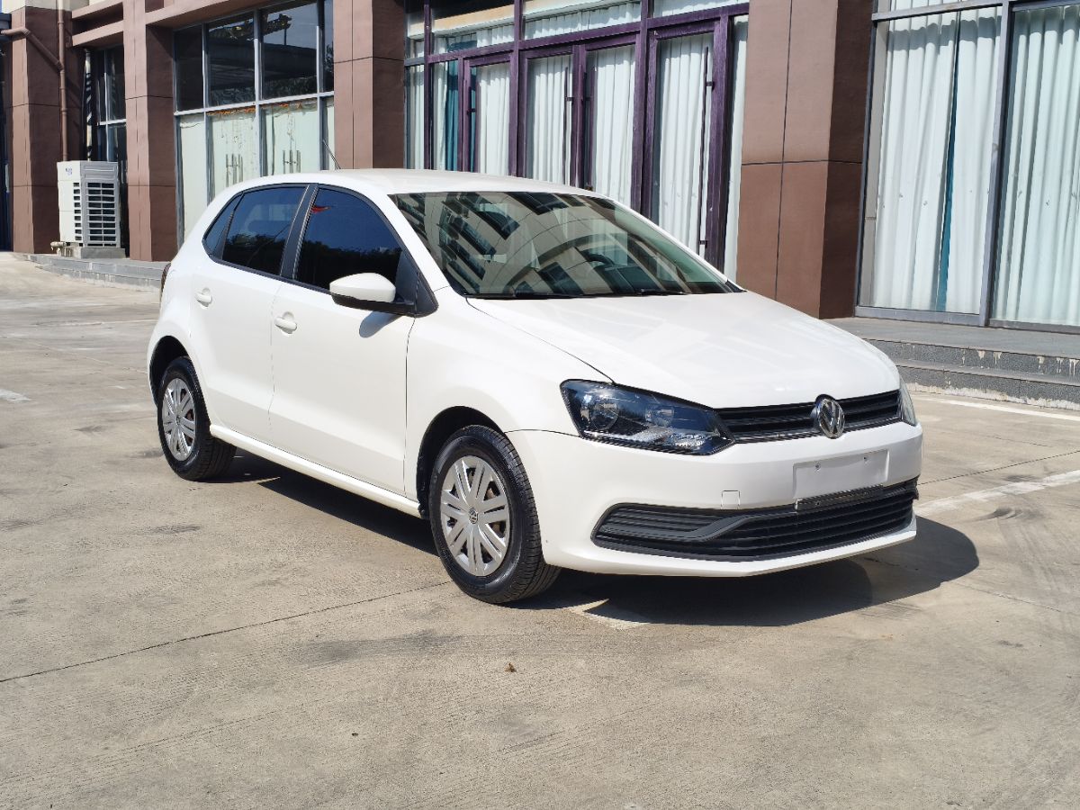 Volkswagen Polo 2019 car image #3
