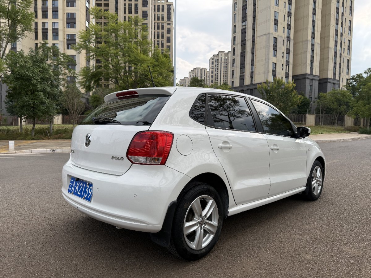 Volkswagen Polo 2012 #6 Volkswagen Polo 2012 car image #6