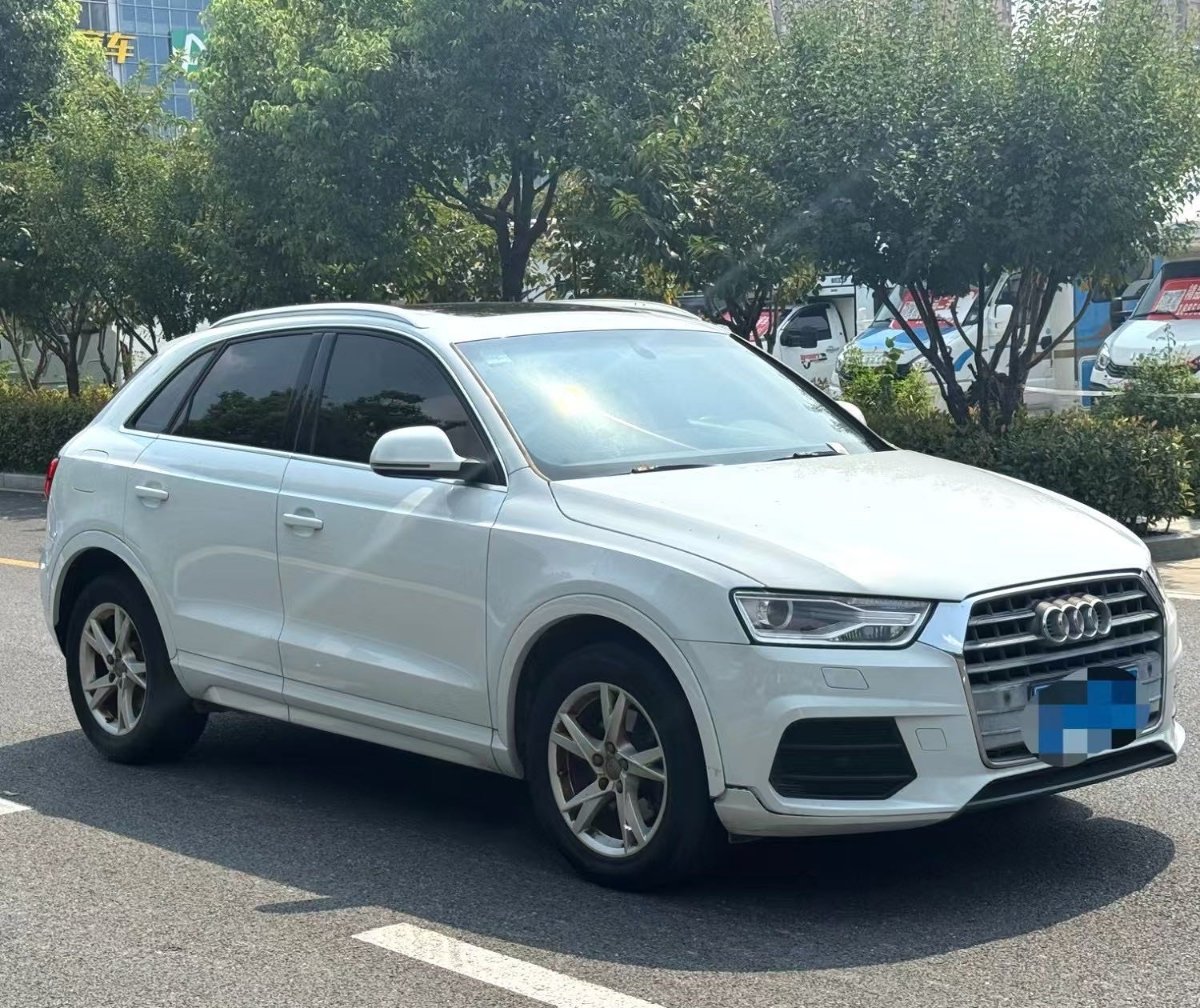 Audi Q3 2017 car image #2
