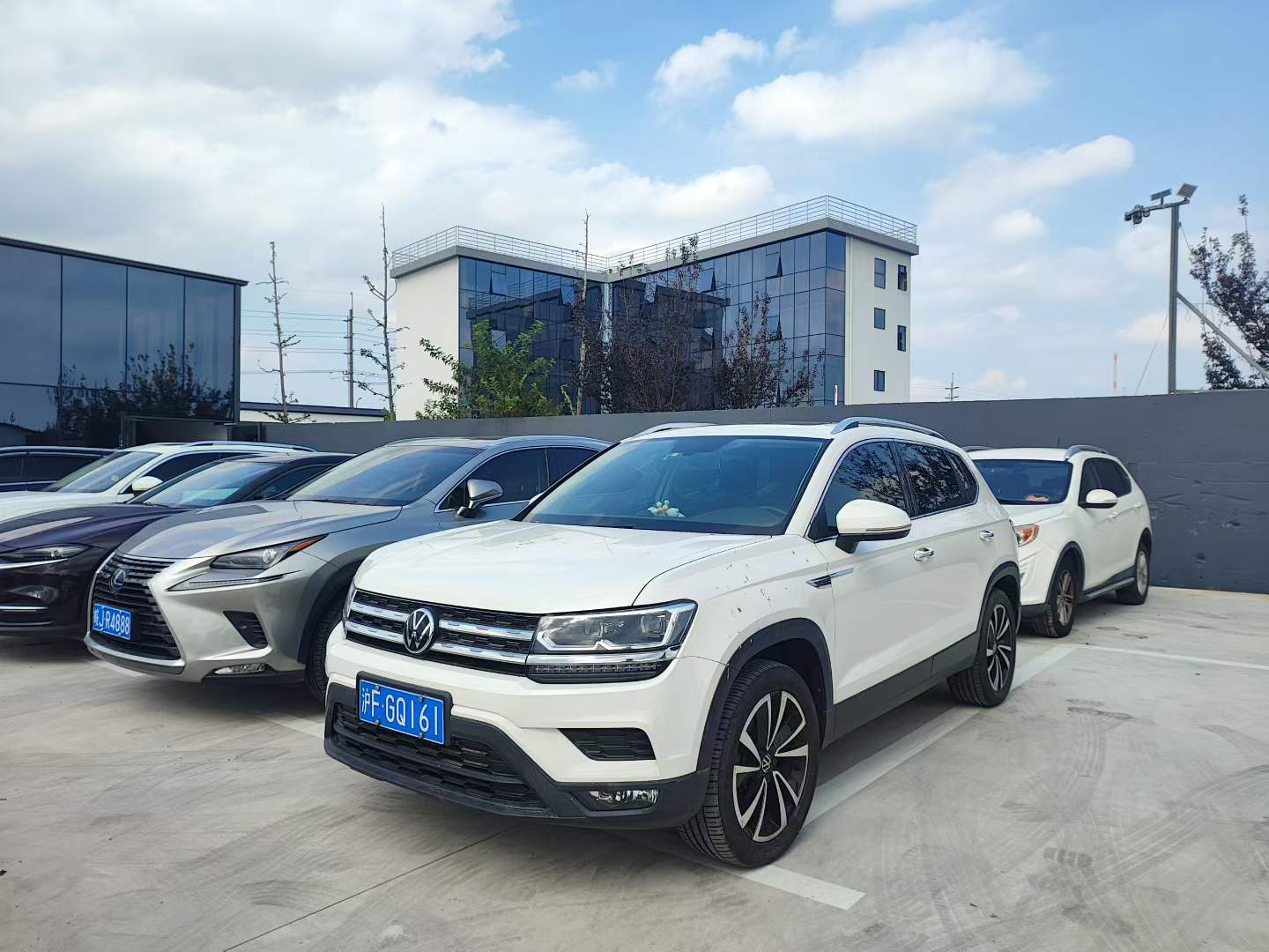 Volkswagen Tharu 2020 car image 