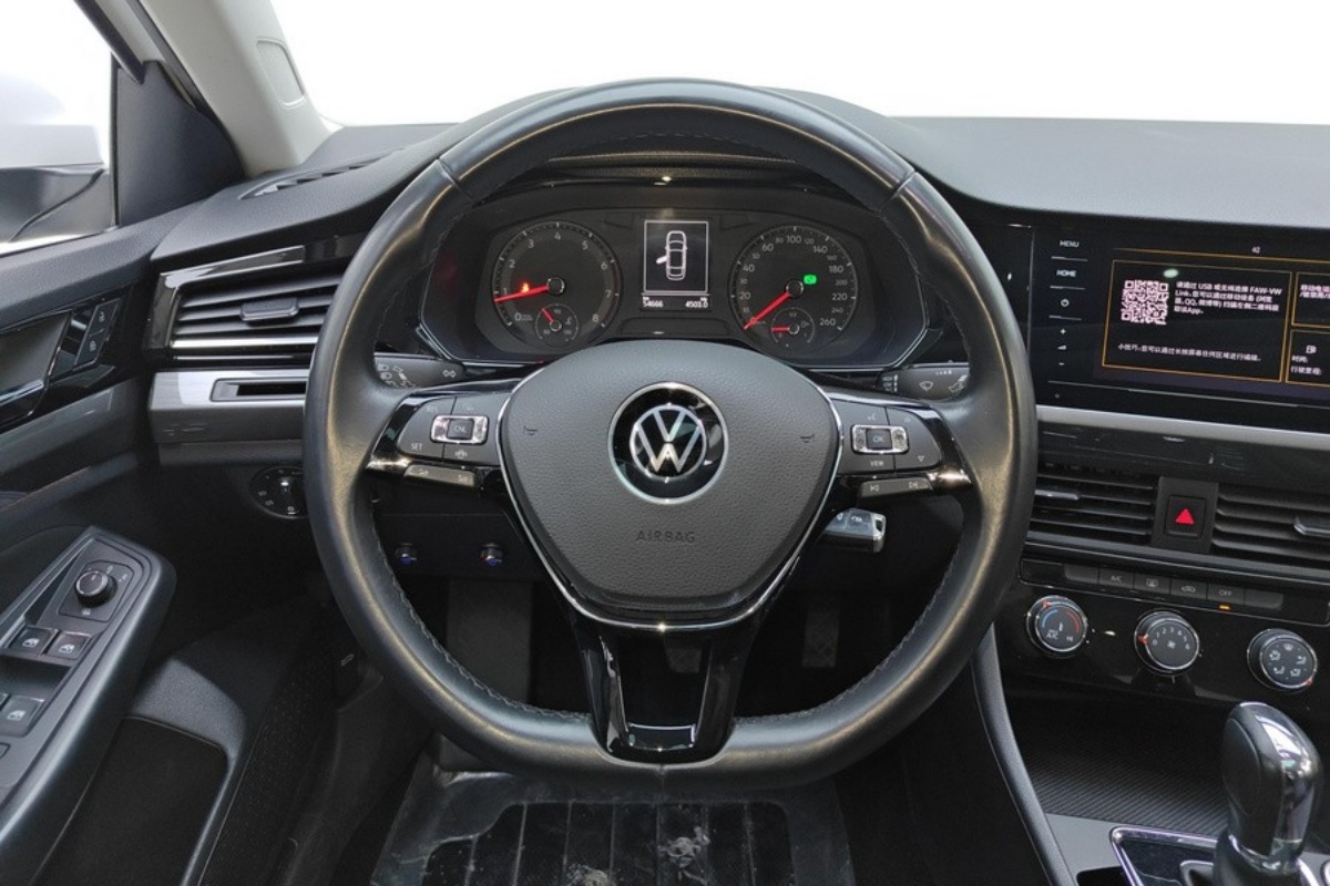 Volkswagen Bora 2022 car image #6