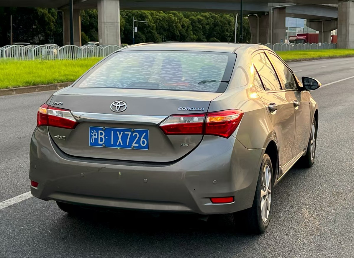 Toyota Corolla 2015 car image #9