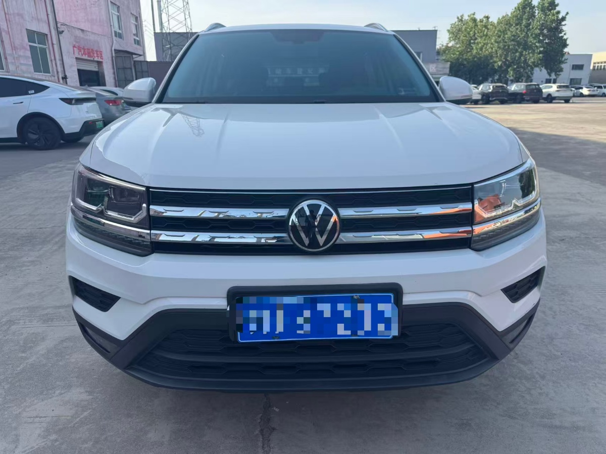 Volkswagen Tharu 2022 car image #2
