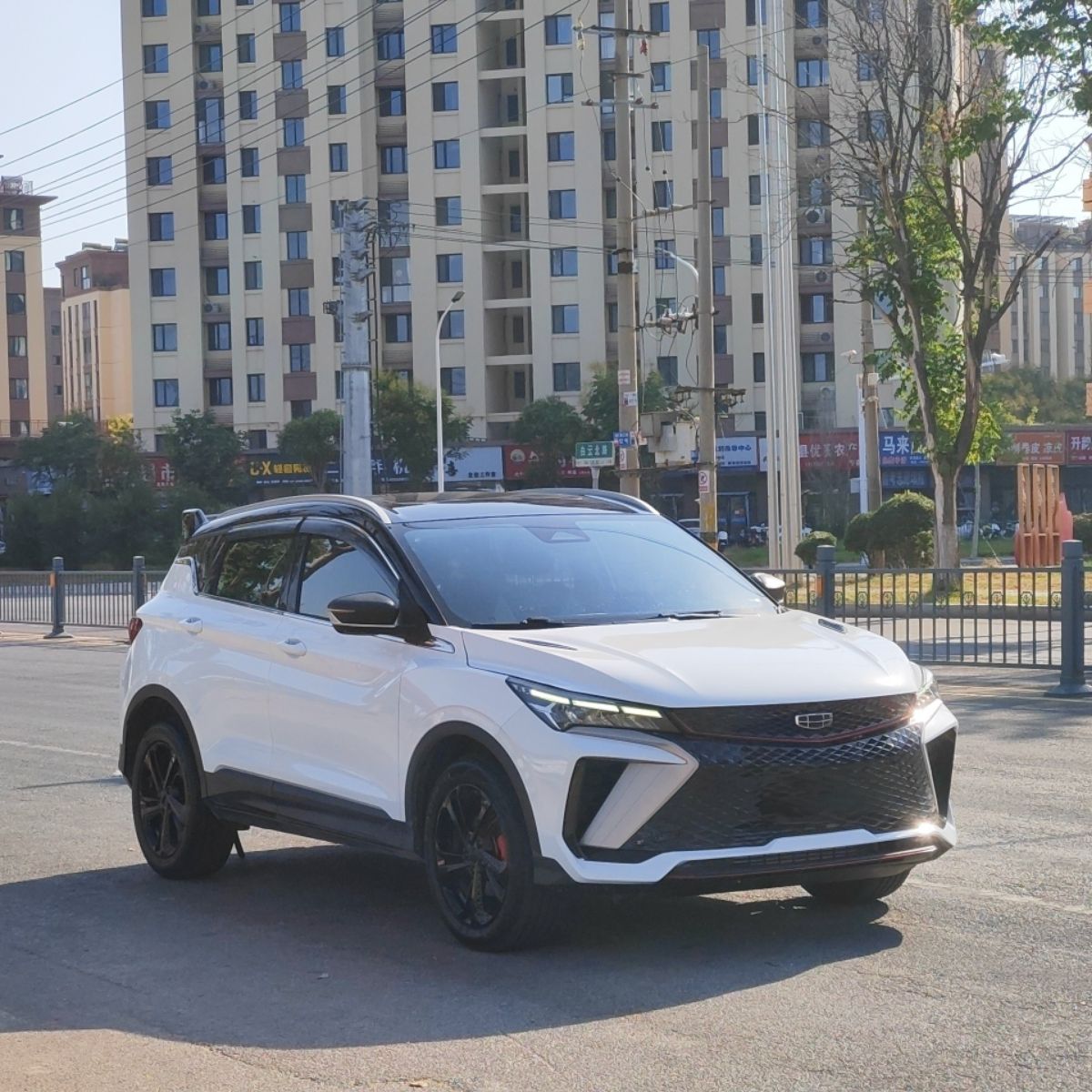 GEELY Coolray 2023 #2 GEELY Coolray 2023 car image #2