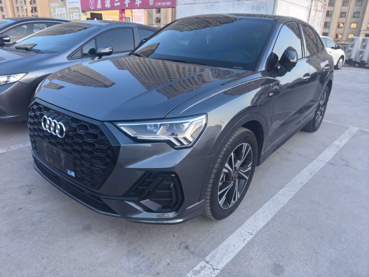 Audi Q3 2022 car image 
