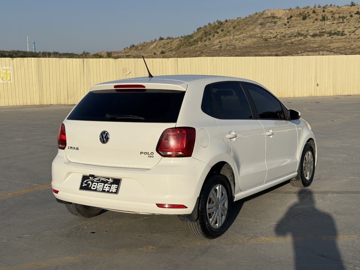 Volkswagen Polo 2019 car image #9