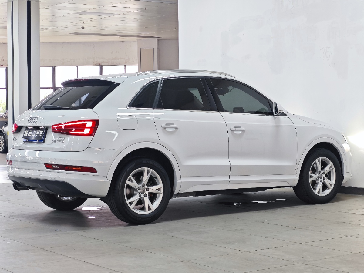 Audi Q3 2017 car image #4