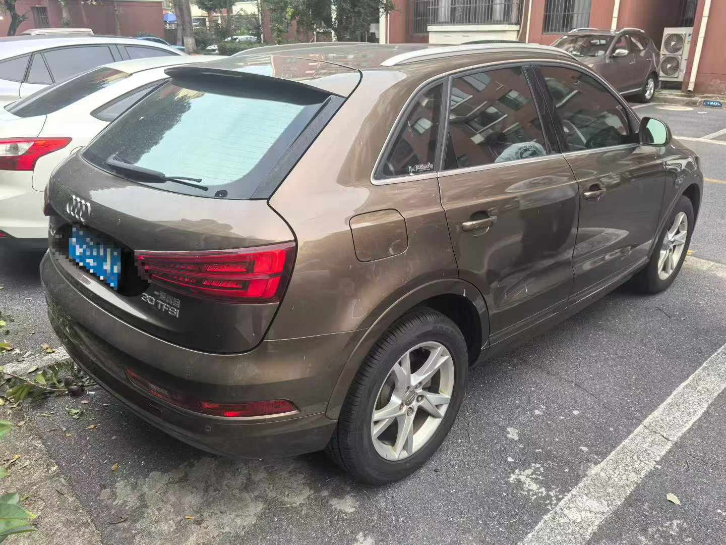 Audi Q3 2017 car image #7