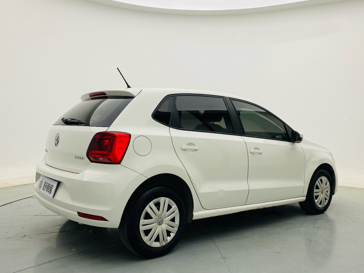 Volkswagen Polo 2016 car image #5