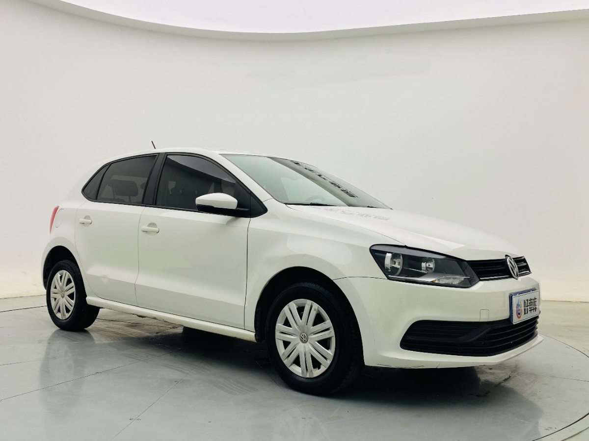 Volkswagen Polo 2016 car image #3