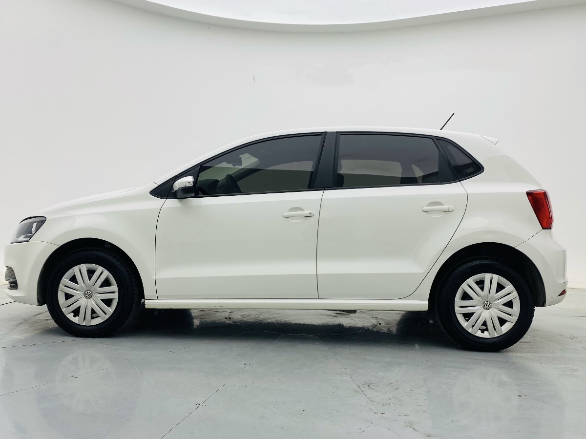Volkswagen Polo 2016 car image #4