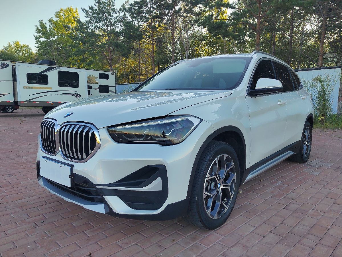 BMW X1 2020 BMW X1 2020 car image