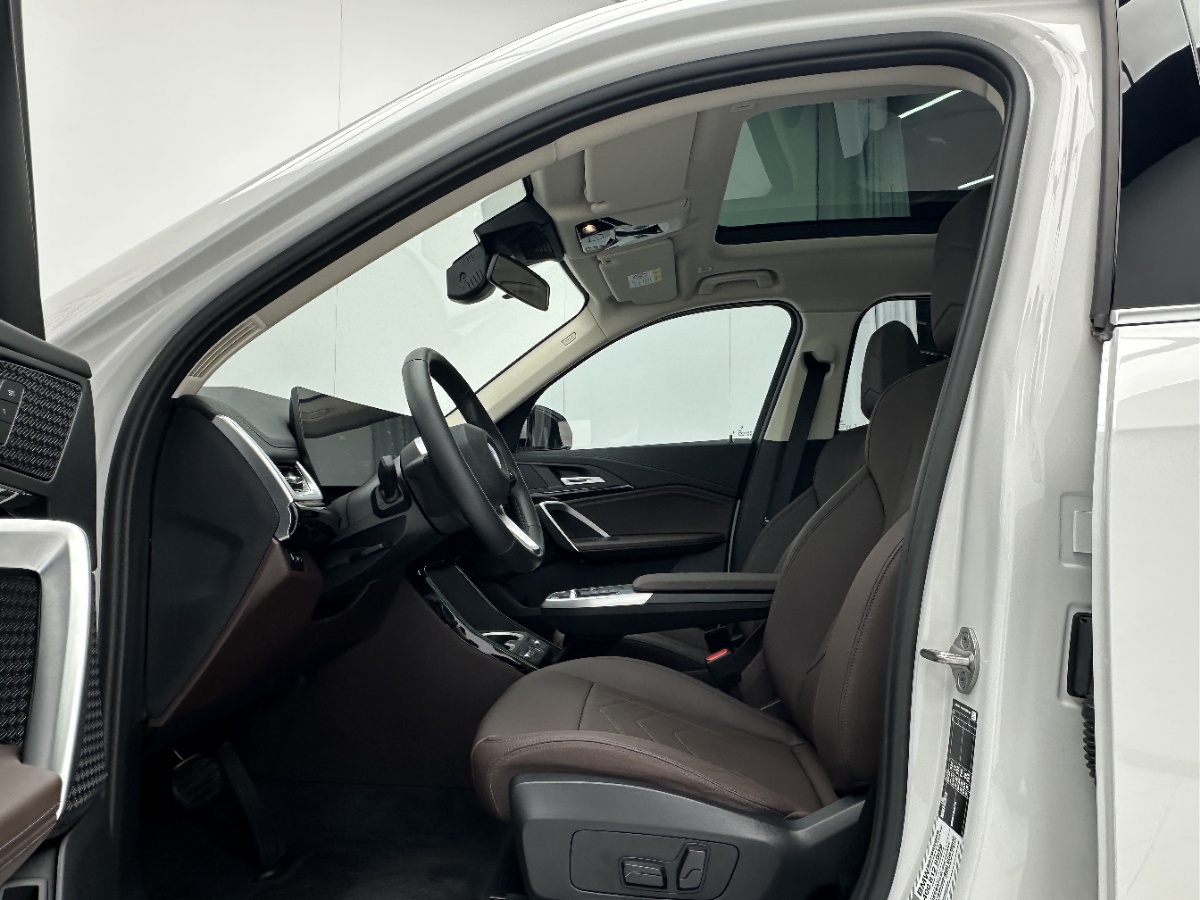 BMW X1 2023 car image #4